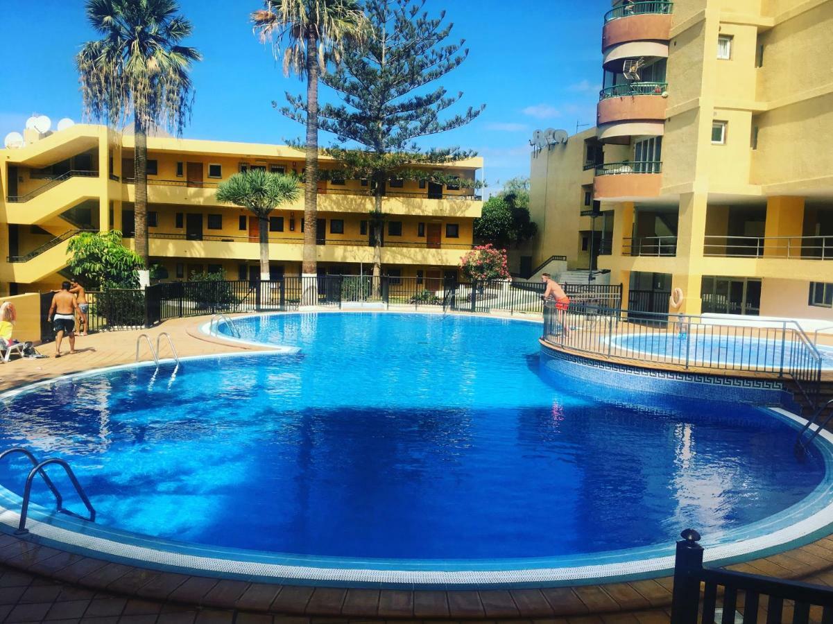 Apartamento En Playa Las Vistas - Torres Del Sol Arona  Exterior photo